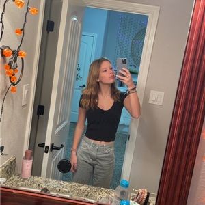 Meet your Posher, Ansley